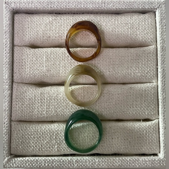 Chunky light weight plastic rings set of 3 - size 6 - Picture 3 of 3